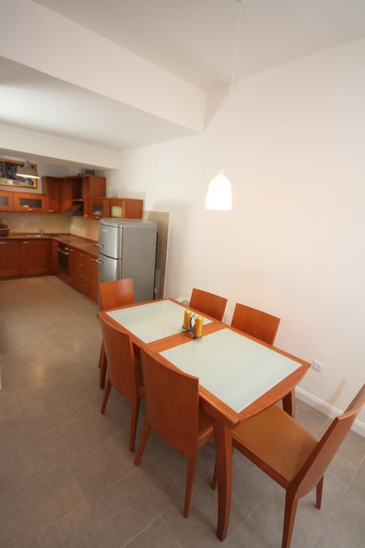 Dolce Apartment *